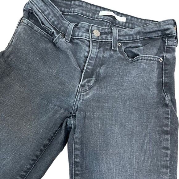 Levi's Women's 711 Ruffle Flair Leg Hem Skinny Crop Black Stonewash Size 27 - Picture 3 of 14